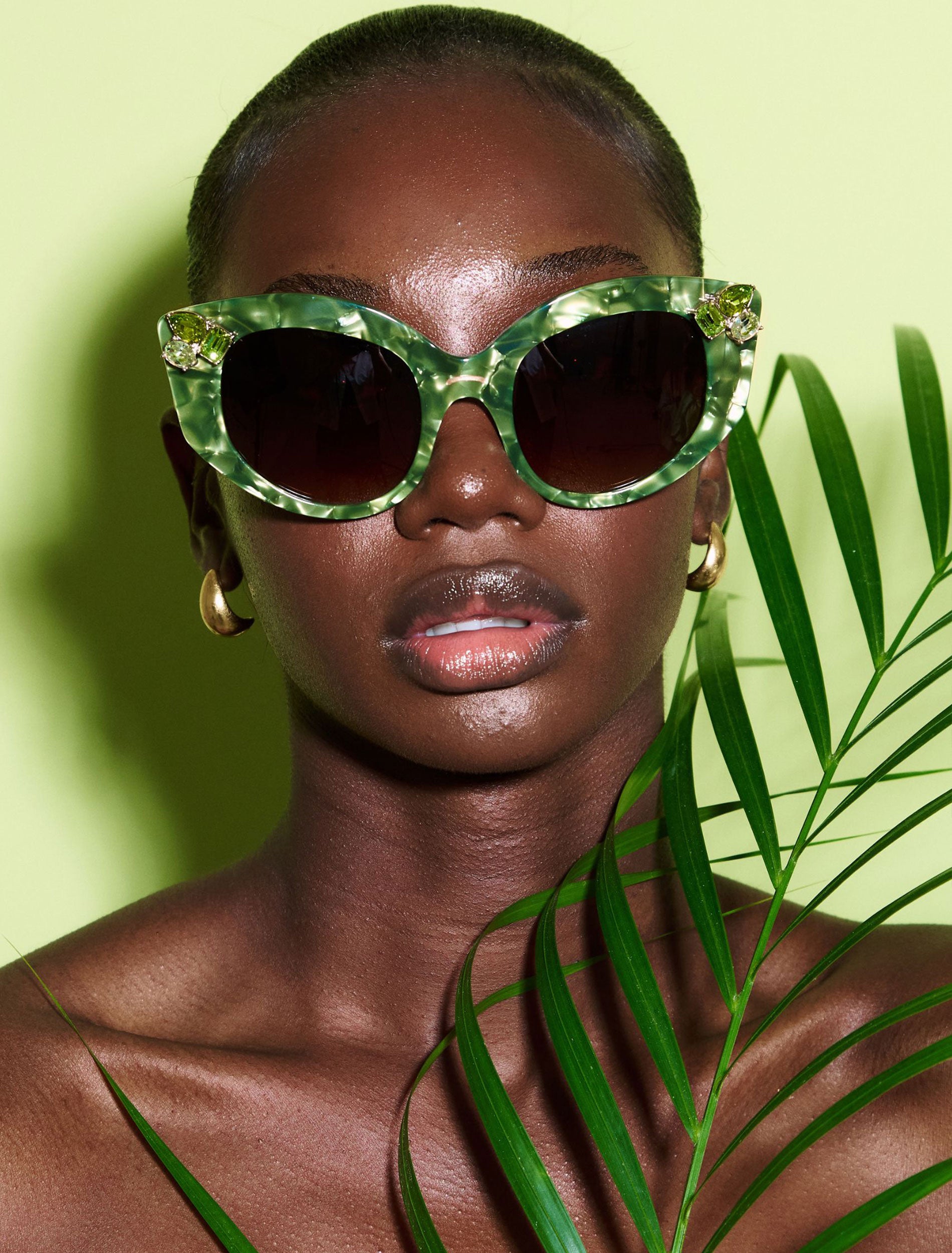 Verdaluxe ~ Modern Cat eye Sunglasses